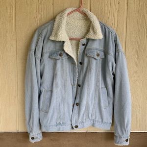 ROMWE FAUX SHERPA JEAN JACKET ONE SIZE